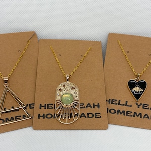 Pendant necklaces