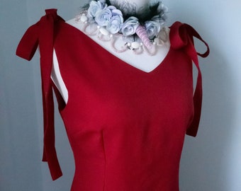 Vintage red dress, high quality, very dreamy