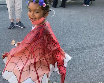 Disfraz de alas de dragón: brazaletes ajustables de 43 pulgadas, ideal para niños.