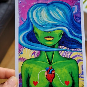 Arte de garota nua e fantástica, retrato surreal de mulher, pintura ucraniana, folclore eslavo, dois corações, pôster psicológico popular do artista mARTishasea