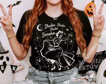 Shake Senora Beetlejuice Nod Halloween Spooky Lovers T-shirt graphique Comfort Colors® Fantôme Esthétique Saison d'automne T-shirt mignon Hallows Eve Movie