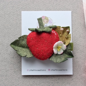 Red strawberry barrette, strawberry hair clips, red sparkly berry clips, summer fruit hair accessories, summer birthday party, photo prop