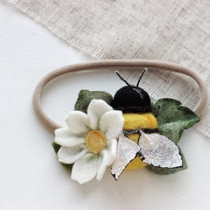 Bee headband, bee hair clip, bee barrette, first summer birthday party, yellow headband, chamomile clip, kids bumblebee headband, photo prop