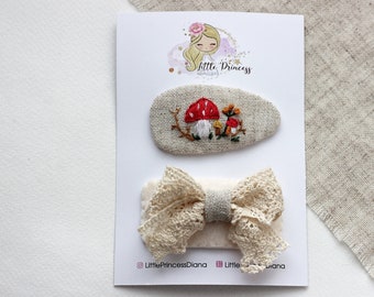 Mushroom and bow hair clips, toadstool hair clips, woodland accessories party, linen snap clips, mushroom barrette, embroidered hair clip