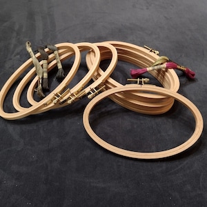 8&quot;x5&quot; Oval Embroidery Hoops - Beechwood