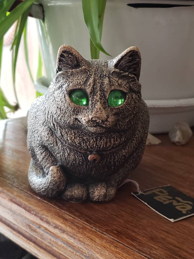 Windstone edition Siamese Himalayan Flap Cat With Dragon