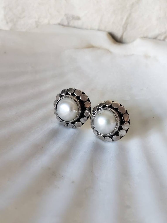 Fresh water pearls and vintage solid silver earrings