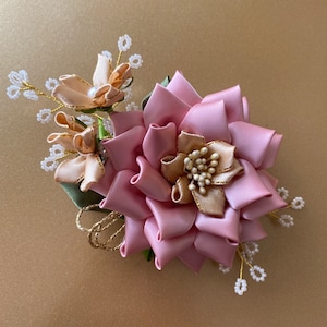 Rose flower brooch for bride, bridesmaids, mother of bride/groom, grandmother, granddaughter, for prom, birthday, graduation, anniversary.