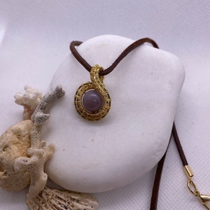 Lila indischer Achat Edelstein Anhänger Halskette/Halsreif, Draht gewickelt Anhänger, Halbedelsteine handgemachter Schmuck.