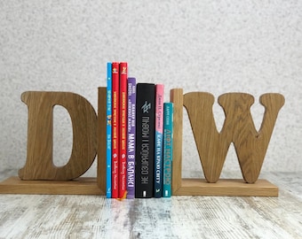 Personalised wood bookend, bookends for kids room, initials baby nursery decor, bedroom book end, decorations for room or nursery