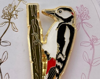 Pin Buntspecht for 6.00 euros - Pin showing a woodpecker for 6.00 euros