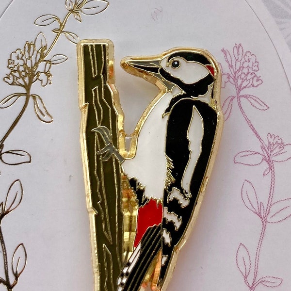 Pin Buntspecht for 6.00 euros - Pin showing a woodpecker for 6.00 euros