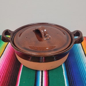 Handmade Clay Casserole w Lid | Cazuela con Tapa de Barro | Kitchen Decor