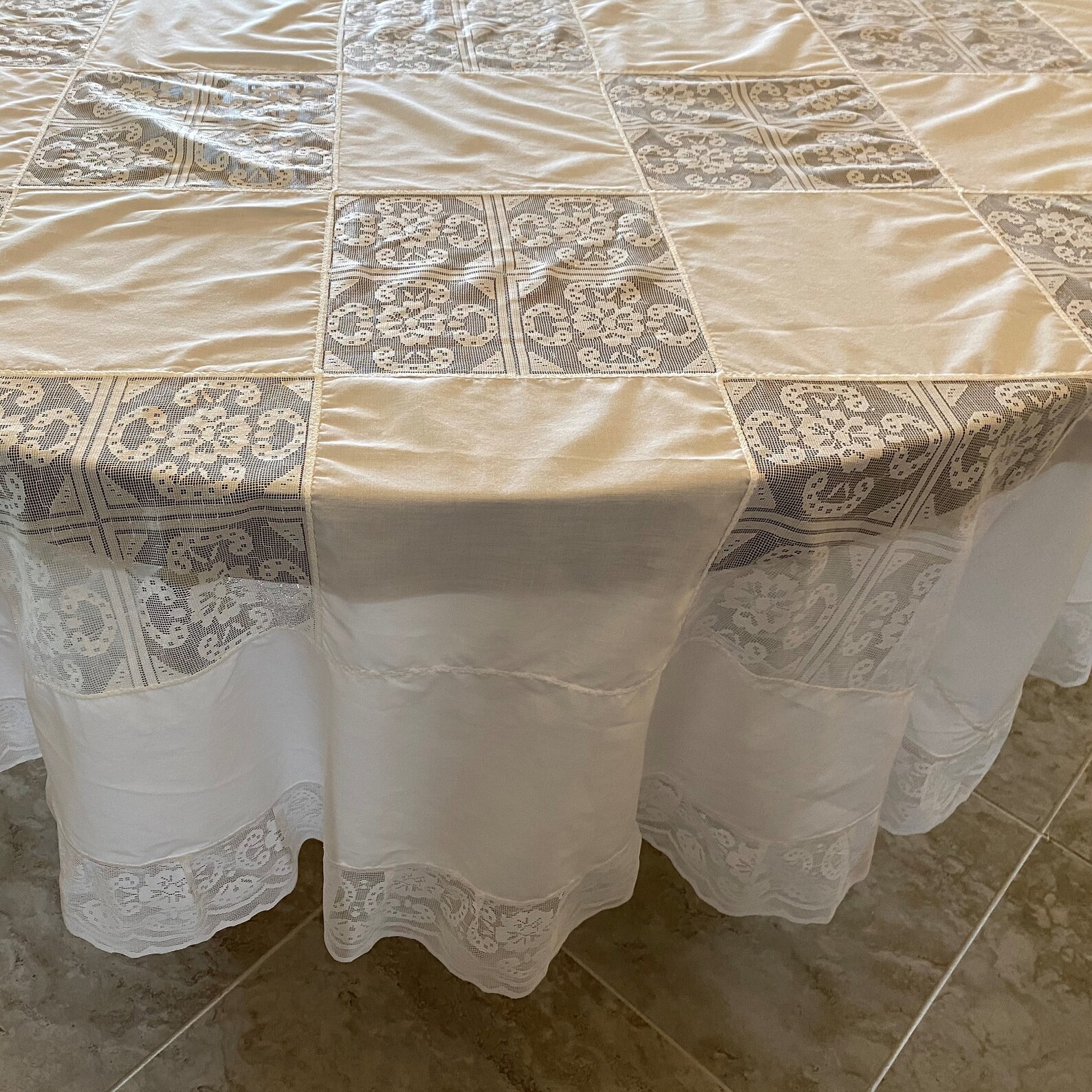 White Polyester and Lace Oval Tablecloth 66 x 86 Inch/ Vintage Etsy