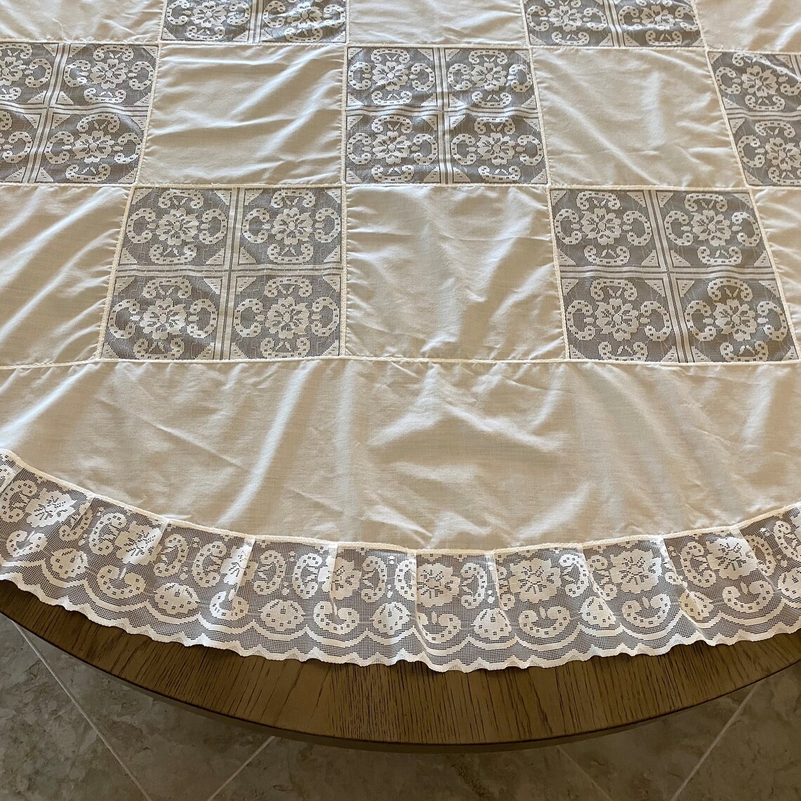 White Polyester and Lace Oval Tablecloth 66 x 86 Inch/ Vintage Etsy