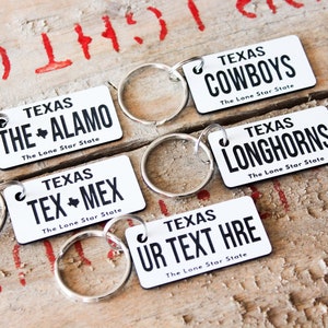 Customizable Personalized Engraved Plastic Keychain - Texas License Plate