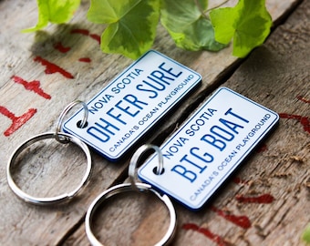 Customizable Personalized Engraved Plastic Keychain - License Plate Canada Provinces and Territories