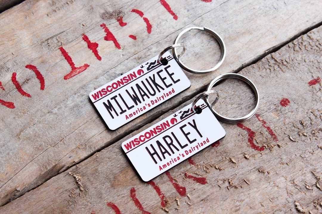 Personalized Engraved Plastic Keychain - Wisconsin License Plate - Etsy