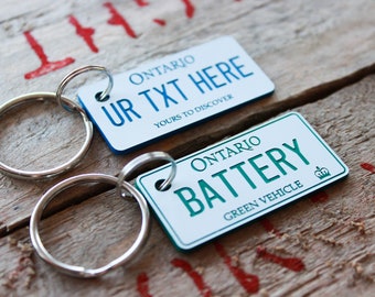 Customizable Personalized Engraved Plastic Keychain - License Plate Canada Ontario or Quebec - Green Vehicle