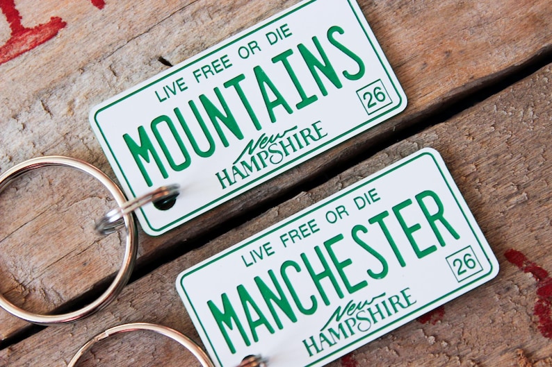 Personalized Engraved Plastic Keychain - New Hampshire License Plate image 3