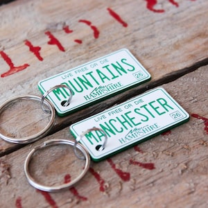 Personalized Engraved Plastic Keychain - New Hampshire License Plate image 2