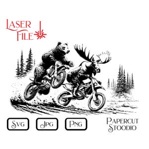 Fichier de gravure laser, Svg de moto tout-terrain entre amis autour d'un feu de camp, téléchargement numérique pour gravure laser, planches à découper humoristiques, chalet d'hiver, panneaux en bois