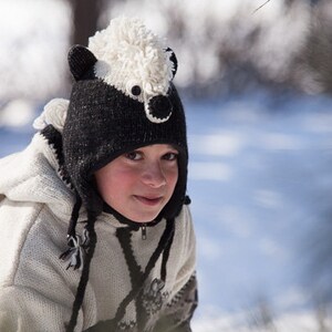 100% Lamb Wool Handmade Kid Sized Winter Animal Skunk Fleece Lined Tuque Black | Noir