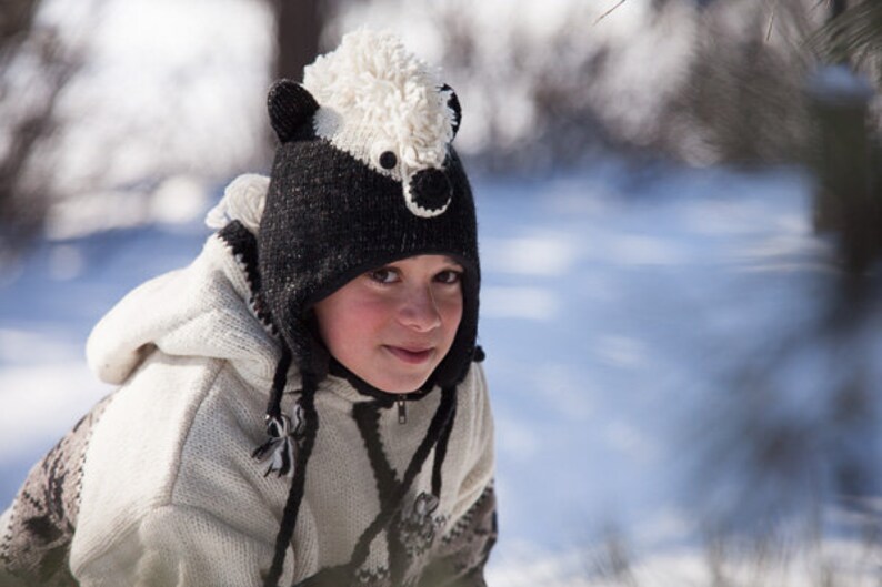 100% Lamb Wool Handmade Kid Sized Winter Animal Skunk Fleece Lined Tuque Black | Noir