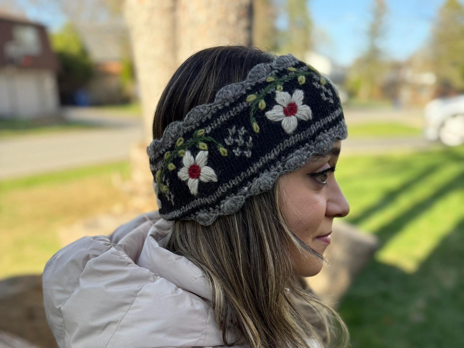 Nepal Handmade Wool Crochet Headband display picture 1