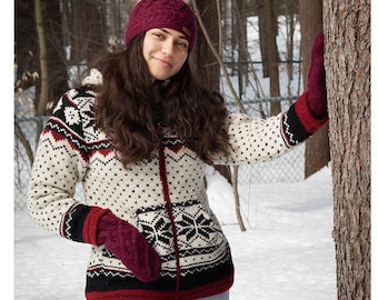 Hand-Knitted Lambswool Norwegian Sweater: Fleece-Lined Hoodie with Detachable Hood