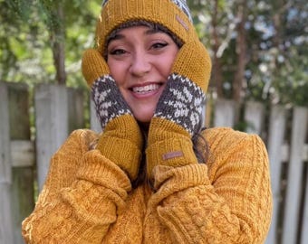 100%  Wool Mittens - Sherpa Fleece Lined - Hand Knitted - Winter Gloves -  Women Mittens - Nordic Gloves - Fair Trade - Alma Knitwear