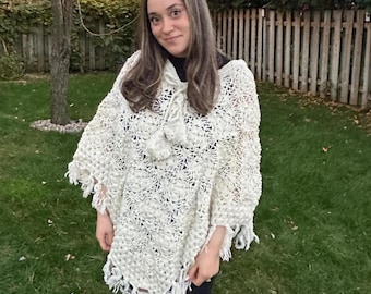 Poncho Peruviano in 100% Baby Alpaca – Poncho Inca Tessuto a Mano in Perù – Poncho Alpaca Tradizionale – Mantello Invernale Andino - Italia Poncho Peruviano in 100% Baby Alpaca – Poncho Inca Tessuto a Mano in Perù – Poncho Alpaca Tradizionale – Mantello Invernale Andino - Italia