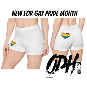 Ropa LGBTQ, pantalones cortos arcoíris, pantalones cortos ajustados del Orgullo Gay, pantalones cortos con la bandera arcoíris, ropa del Orgullo Gay, pantalones cortos LGBT con corazones