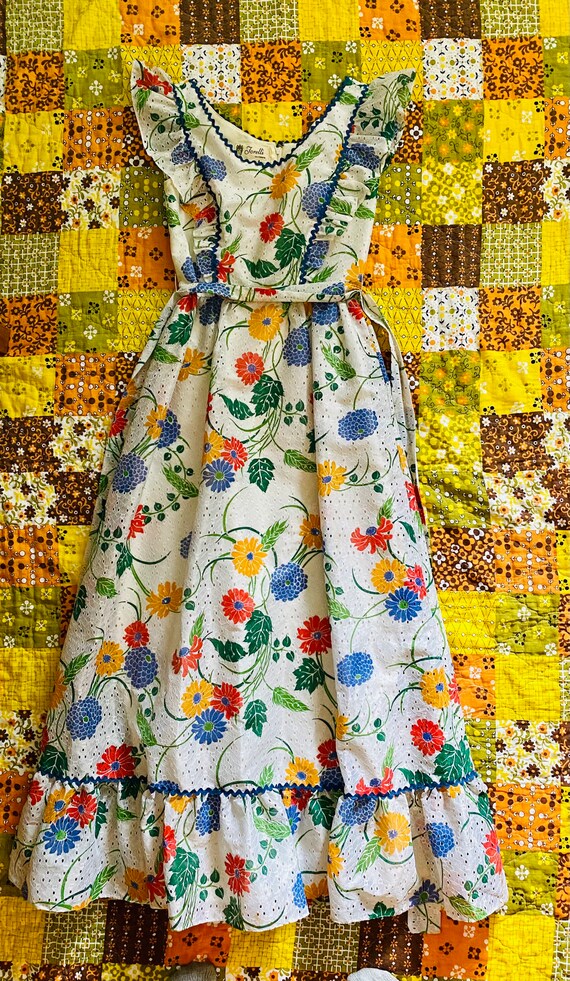 Vintage 1970s Gunne Sax style floral eyelet lace d