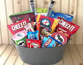Snack Gift Basket: Variety Snacks, Jerky, Chips & Candy
