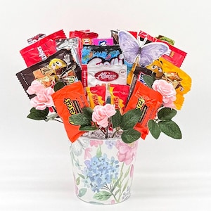Candy Bouquet, Candy Arrangement, Candy Basket, Candy Gift Basket, Candy and Flower bouquet