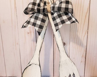 White Distressed Fork & Spoon | Buffalo Check Decor | Farmhouse Wooden Wall Hanging | Farmhouse Decor | Door Hanger Sign | Country Kitchen