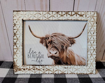 Rustic Highland Cow Sign | Vintage Style Farmhouse Decor | Distressed Frame | Rustic Farmhouse Kitchen / Bathroom Decor | Tier Tray