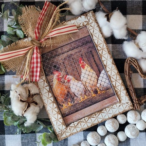 Rooster Sign | Rustic Farmhouse Decor | Distressed Frame | Rustic Farmhouse Kitchen Chicken Decor | Easle Back | Hooks