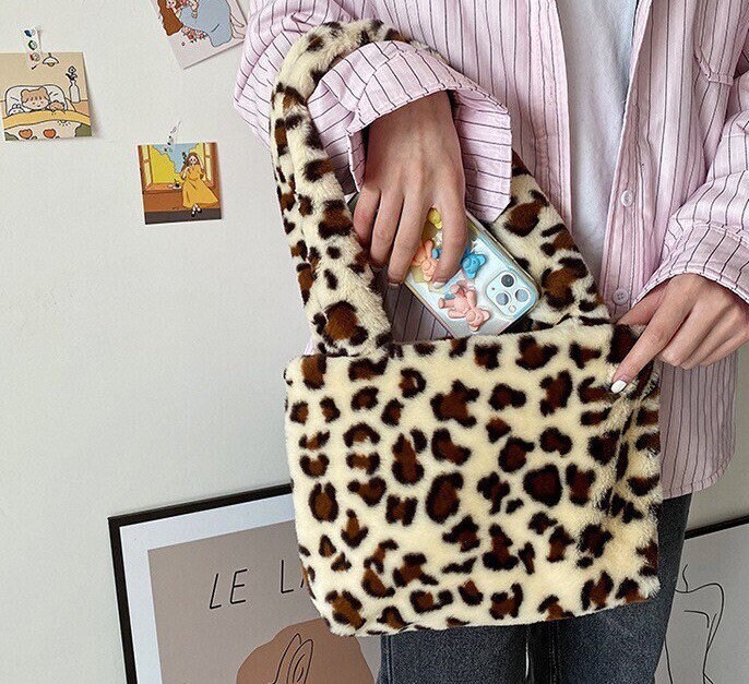 Gets Cute Stylish Leopard Plush Clutch Bag with Chain Small Fuzzy