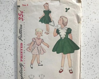 Adorable 1950s Kids Circle Skirt Scalloped Bib Puff Sleeve Peter Pan Collar Dress - Size 6