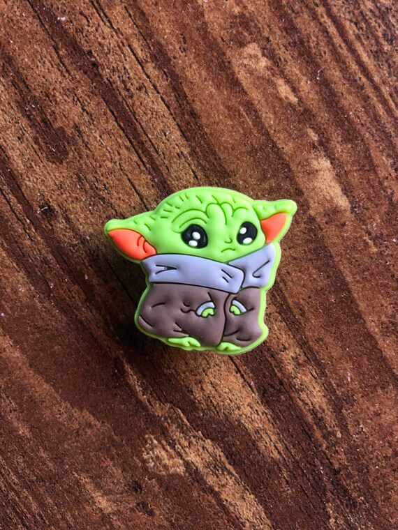 grogu croc charm