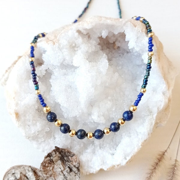 Quelque chose de bleu, collier, sautoir, pierre naturelle, lapis lazuli, perles, rocaille, bleu, or