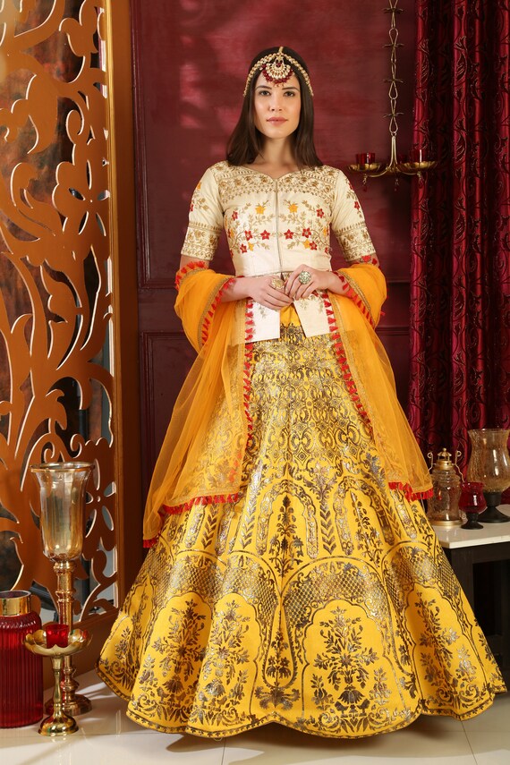 haldi function lehenga