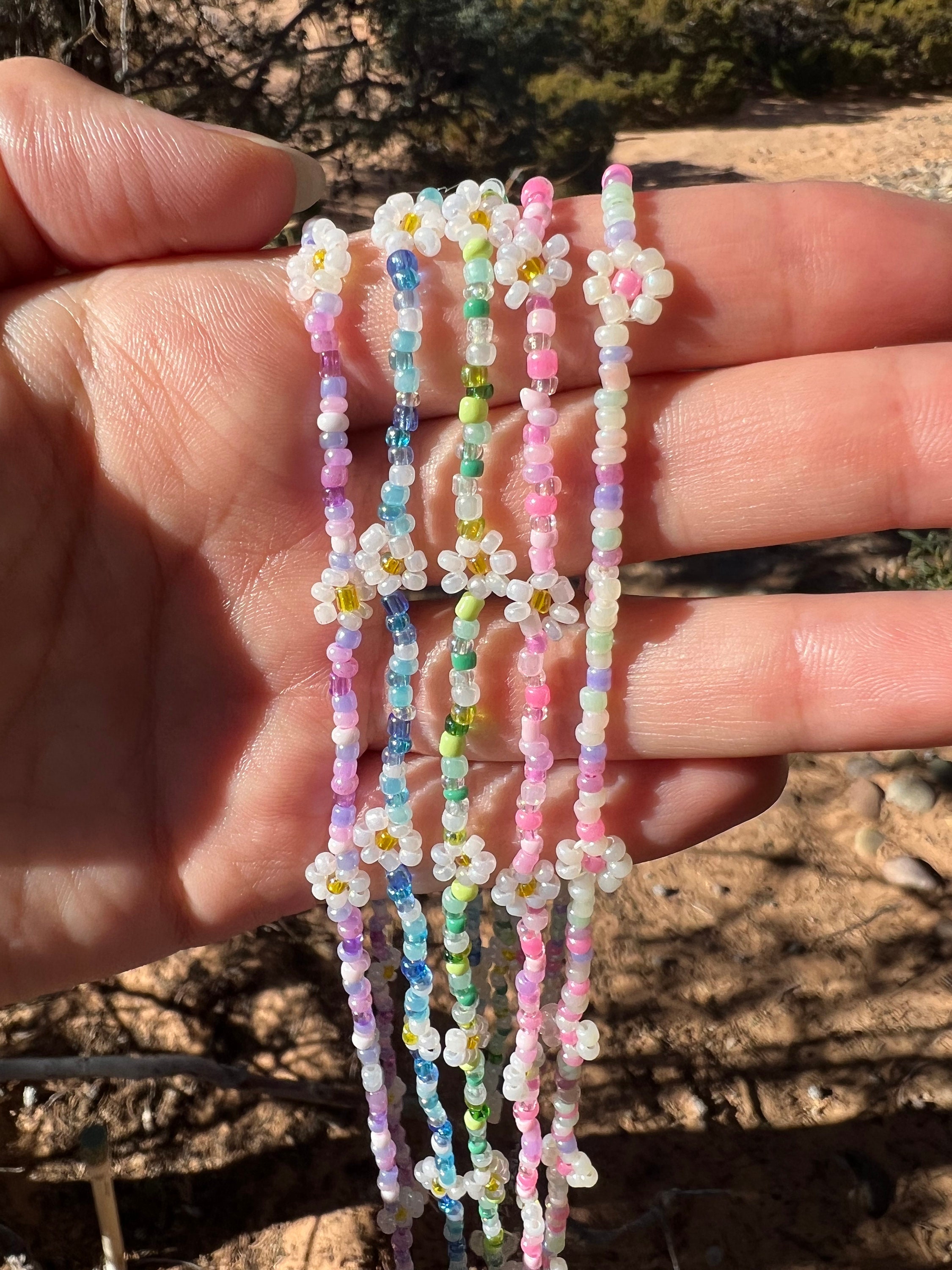 Seed Bead Daisy Necklace Pink | Felt