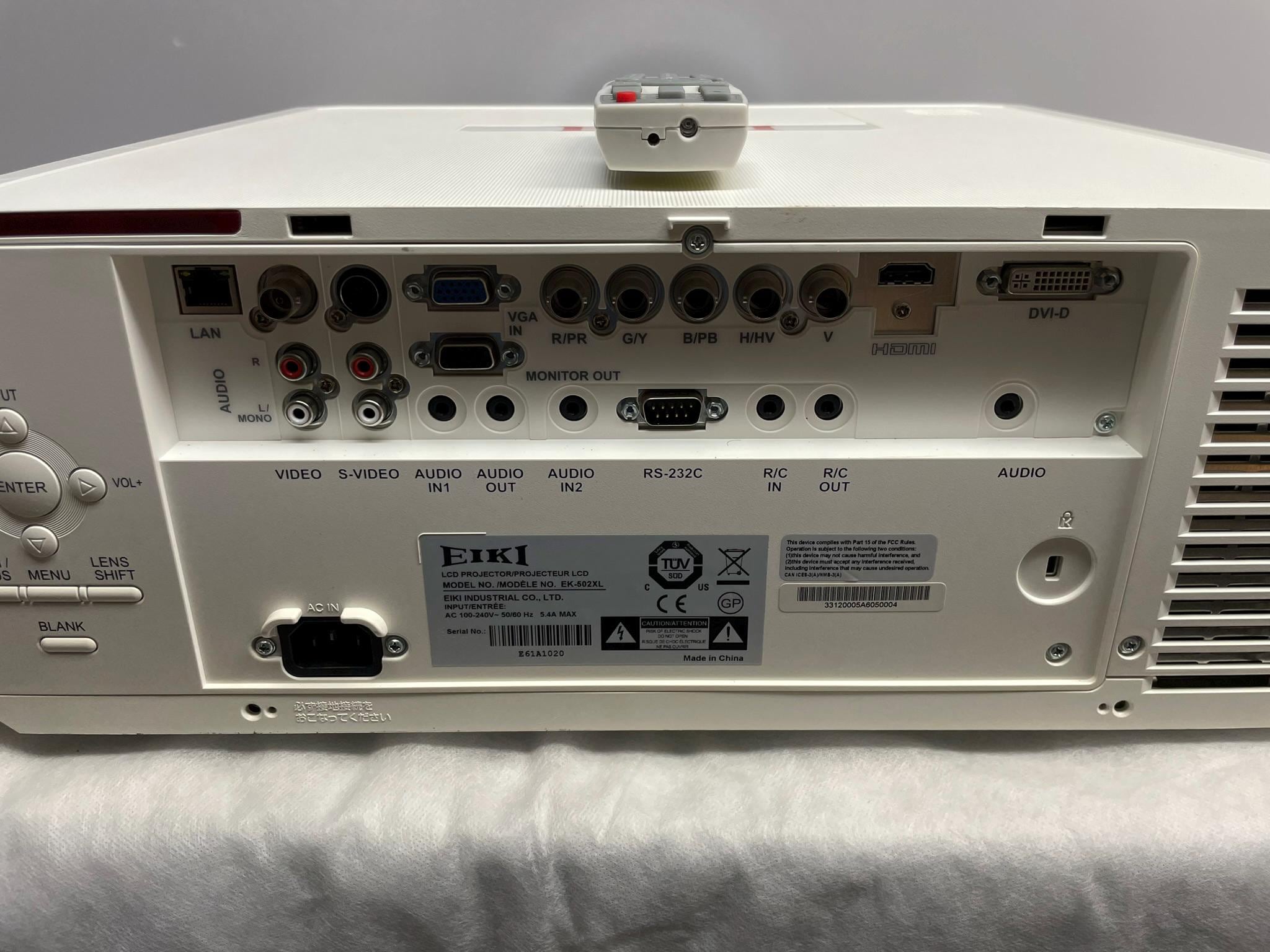 EIKI エイキ PROJECTOR 本体 リール付き EIKI 16mm projectors – 日本からの映写機 Motion Picture
