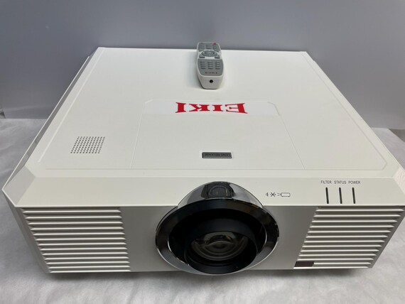 EIKI エイキ PROJECTOR 本体 リール付き EIKI エイキ PROJECTOR 本体