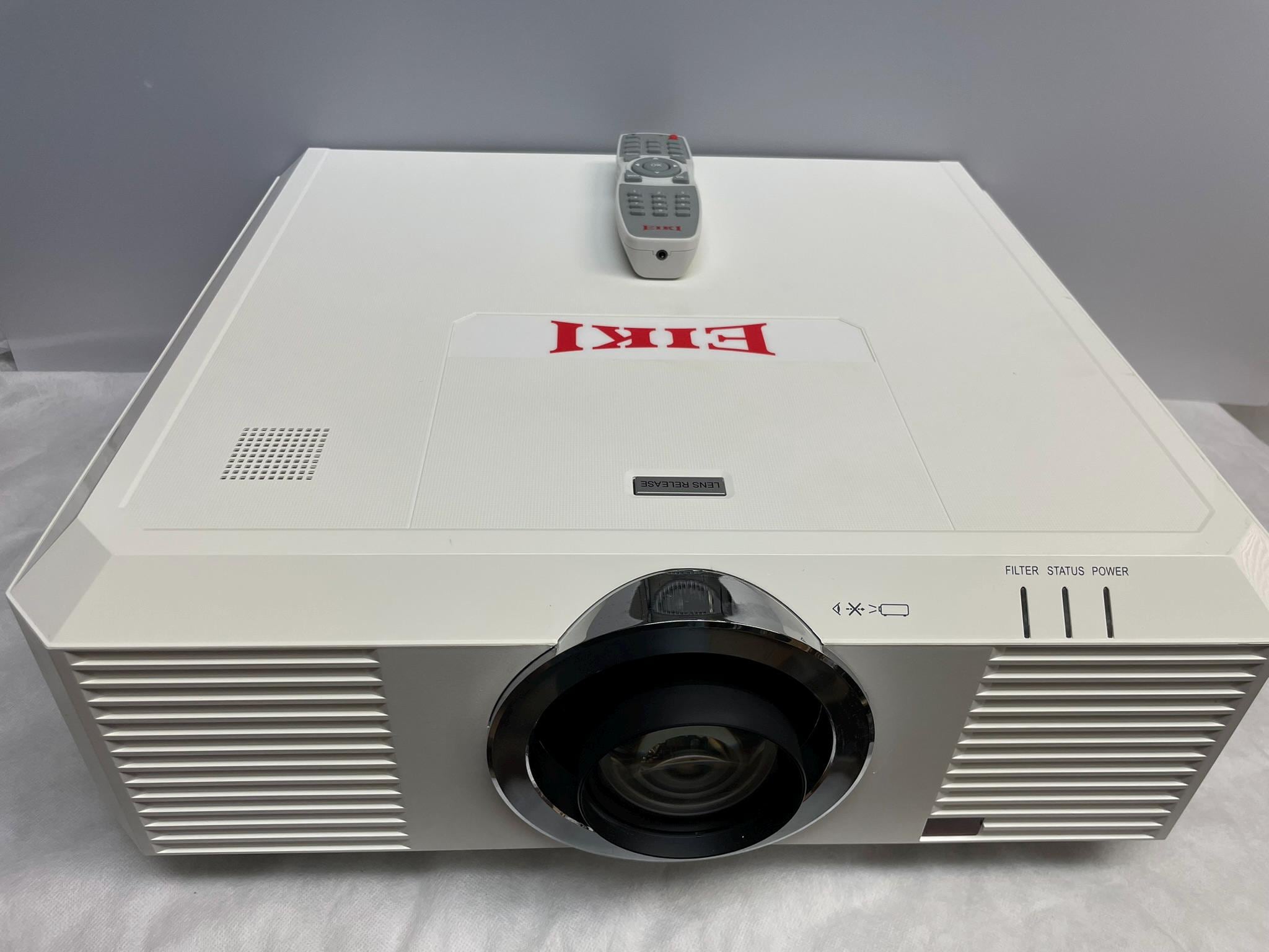 EIKI エイキ PROJECTOR 本体 リール付き EIKI エイキ PROJECTOR 本体 リール付き EIKI エイキ PROJECTOR 本体
