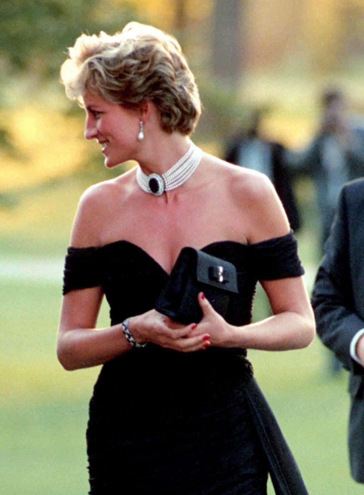 See Never-Before-Seen Sketches Of Princess Di's Most Iconic Outfits ...