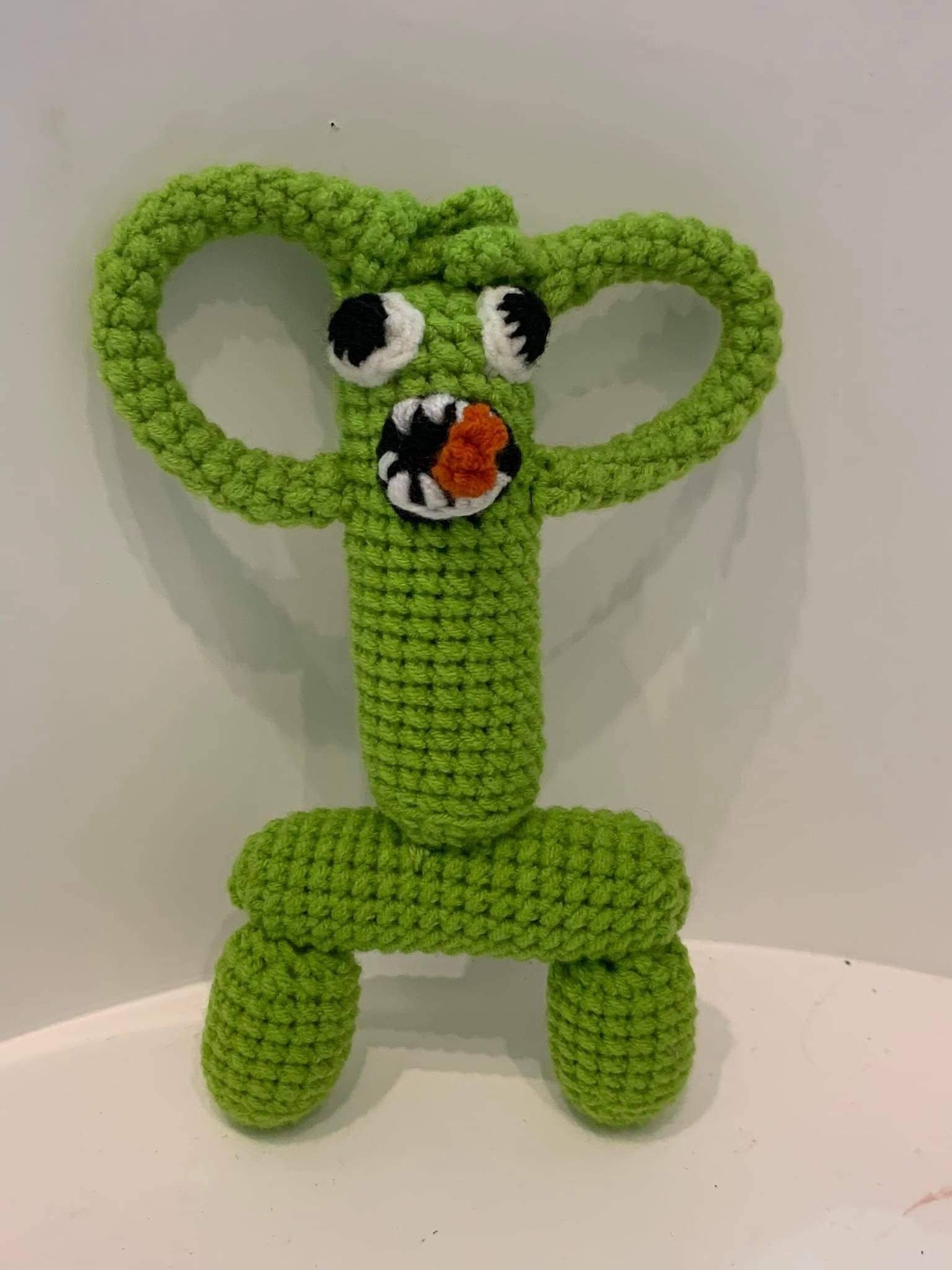 Green Crochet Plush (15cm)_Custom Rainbow Friends Plush